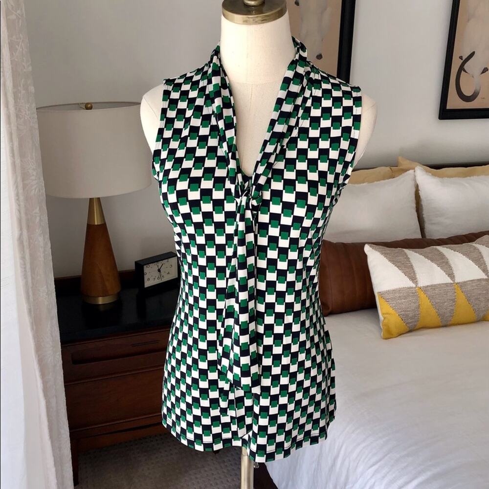 Banana Republic Sleeveless Blouse Size S